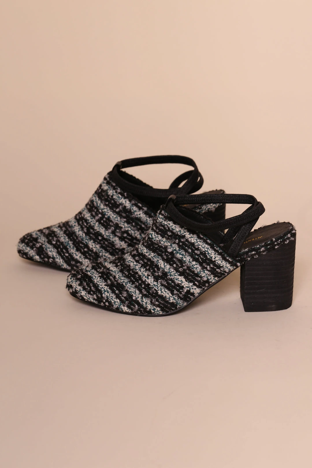 Intentionally Blank SHOES PATRON II HEEL Black Tweed 4 Intentionally Blank SHOES PATRON II HEEL Black Tweed