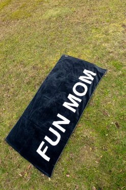 Intentionally Blank FUN MOM BEACH TOWEL LIFELIFE