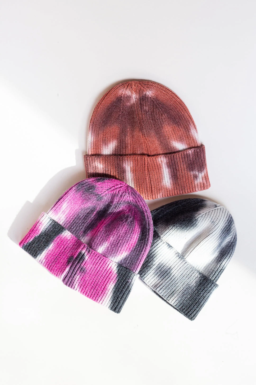 Intentionally Blank VENICE Tie Dye Beanie Berry 5 Intentionally Blank VENICE Tie Dye Beanie Berry