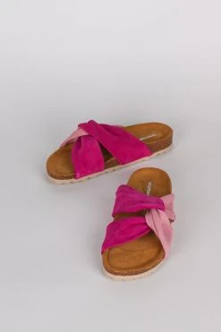 Intentionally Blank JORDANA SANDAL Fuchsia Combo