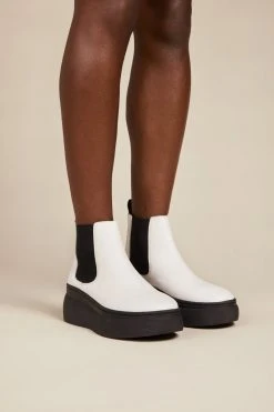 Intentionally Blank KAVIN FLATFORM BOOT White