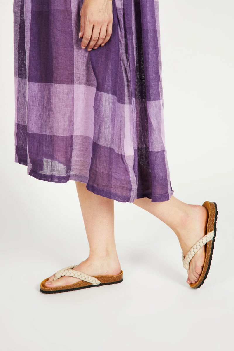 Intentionally Blank NEW SHOES KATA SANDAL Clouds 4 Intentionally Blank NEW SHOES KATA SANDAL Clouds