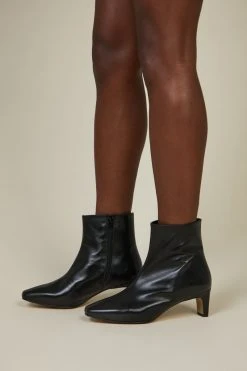 Intentionally Blank LAS HEELED BOOT Black SHOES