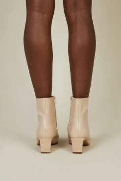 Intentionally Blank LAS HEELED BOOT Clouds SHOES