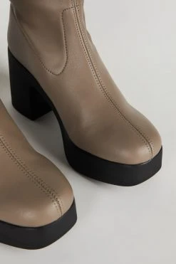 Intentionally Blank MARLOWE PLATFORM BOOT Fog Vegan SHOES