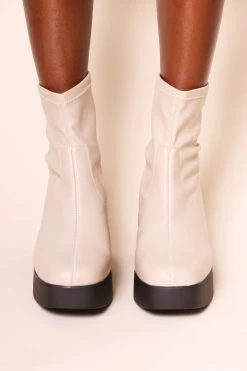 Intentionally Blank MARLOWE PLATFORM BOOT Clouds Vegan SHOES