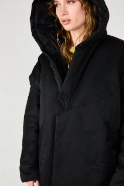 Intentionally Blank MARVEL PUFFER BLACK