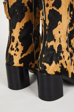 Intentionally Blank PG BOOT Moo Latte