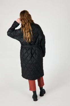 Intentionally Blank PLETE QUILTED COAT