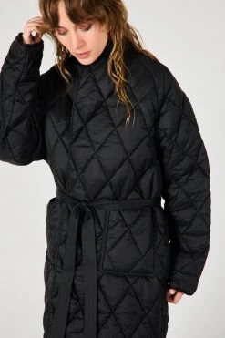 Intentionally Blank PLETE QUILTED COAT