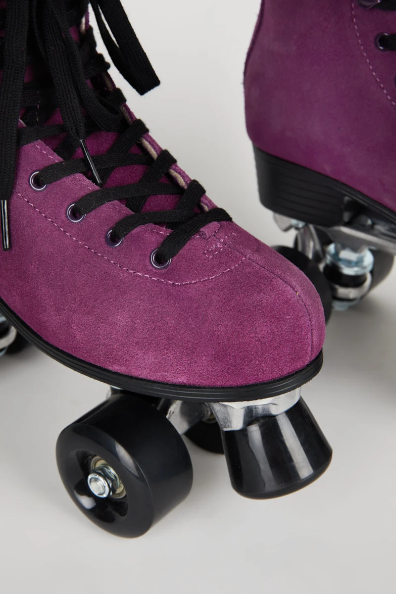 Intentionally Blank IB ROLLER SKATES RINK ROLLER SKATE Electric Plum 5 Intentionally Blank IB ROLLER SKATES RINK ROLLER SKATE Electric Plum