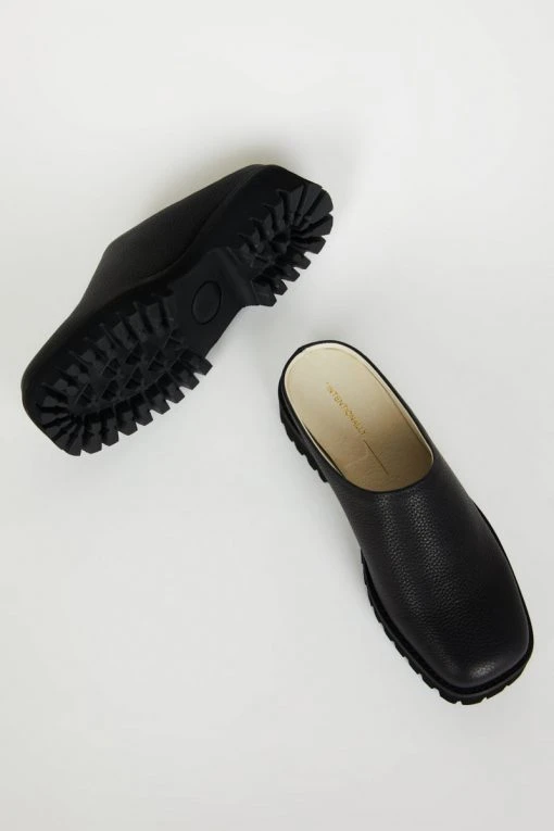 Intentionally Blank NEW SHOES RISE UP MULE Black