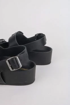 Intentionally Blank EXXY FLATFORM SANDAL Black