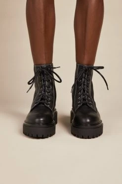 Intentionally Blank SWIFT LACE UP BOOT Black