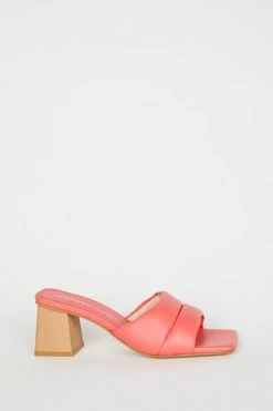Intentionally Blank NEW ARRIVALS TABBI HEEL Coral