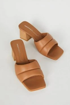 Intentionally Blank TABBI HEEL Whiskey NEW ARRIVALS 9 Intentionally Blank TABBI HEEL Whiskey NEW ARRIVALS