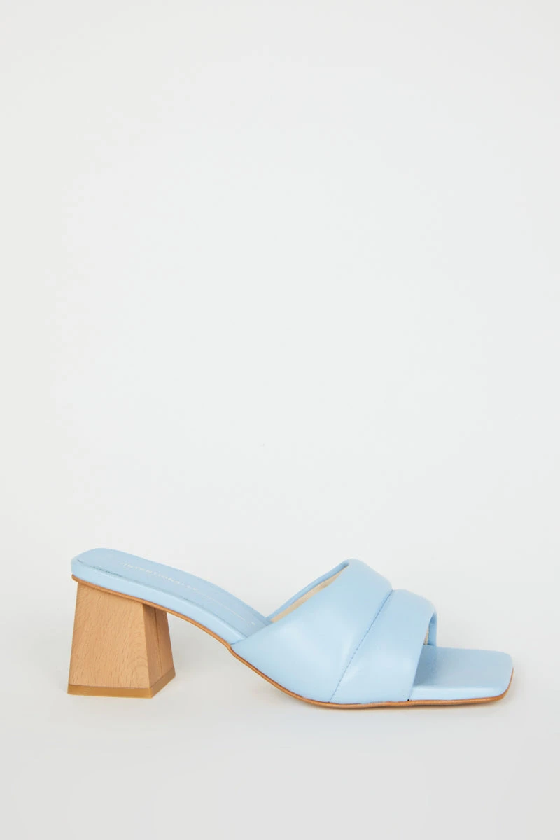 Intentionally Blank TABBI HEEL Sky NEW ARRIVALS 8 Intentionally Blank TABBI HEEL Sky NEW ARRIVALS