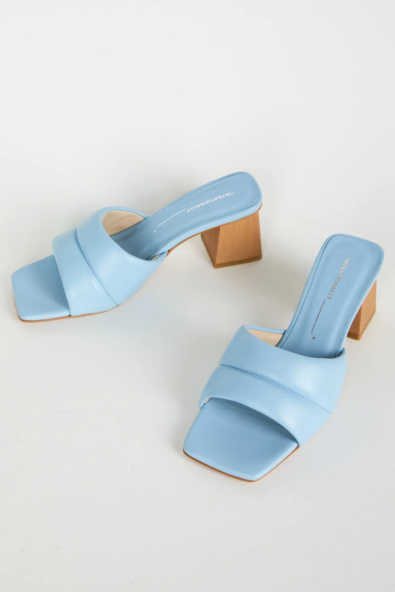 Intentionally Blank TABBI HEEL Sky NEW ARRIVALS 5 Intentionally Blank TABBI HEEL Sky NEW ARRIVALS