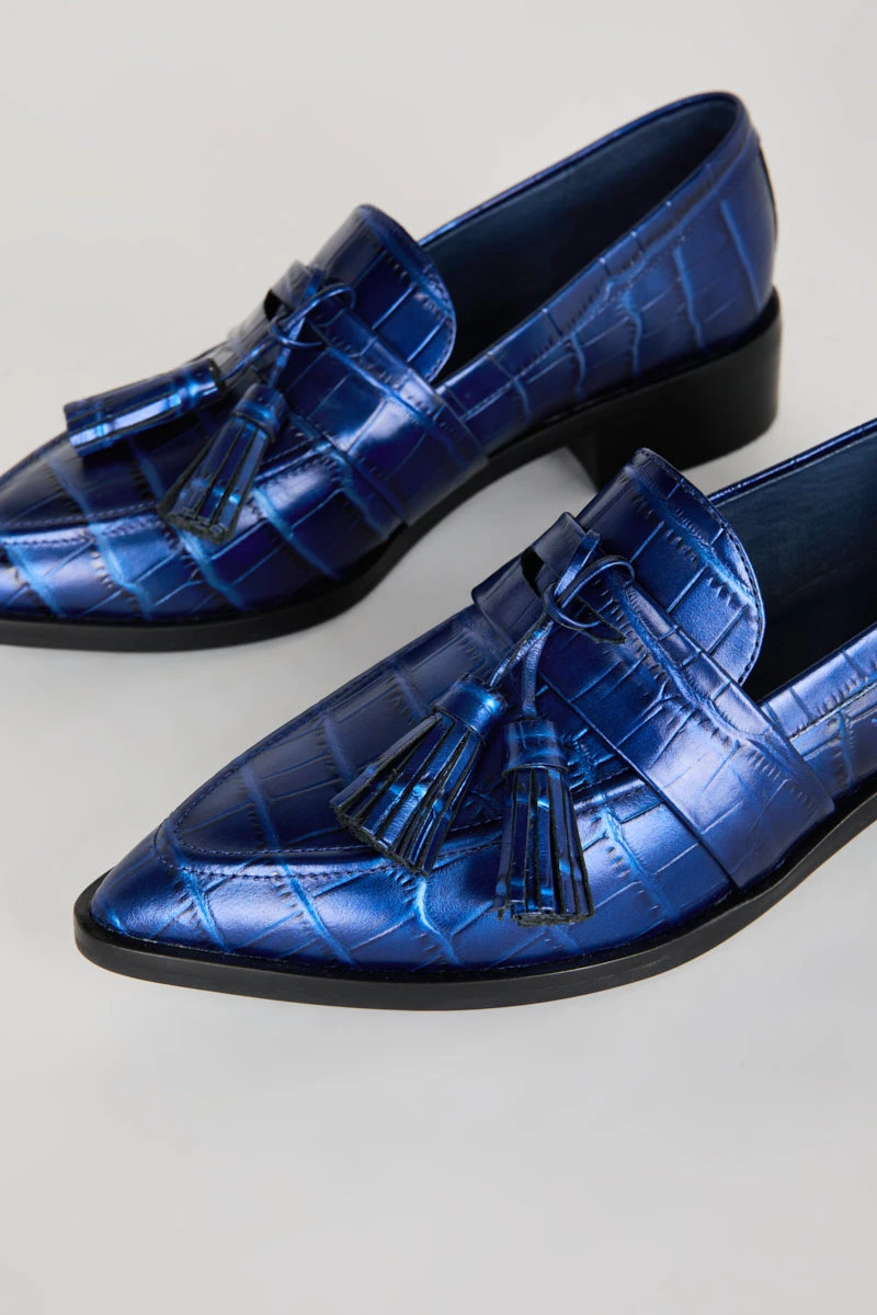 Intentionally Blank SHOES TRIM LOAFER Midnight 6 Intentionally Blank SHOES TRIM LOAFER Midnight