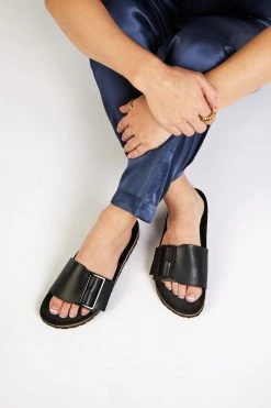 Intentionally Blank SHOES CLAIRE SANDAL Black