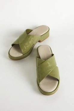 Intentionally Blank VONDA SANDAL Aloe