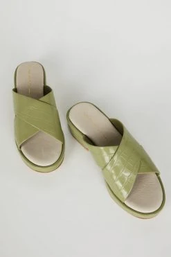 Intentionally Blank VONDA SANDAL Aloe