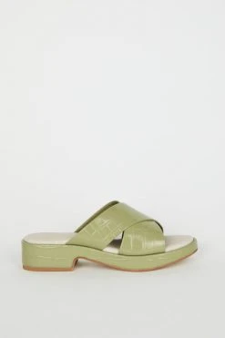 Intentionally Blank VONDA SANDAL Aloe