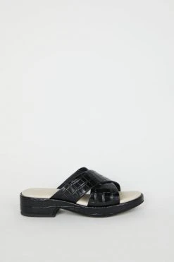 Intentionally Blank VONDA SANDAL Black