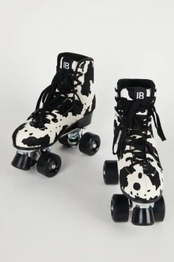 Intentionally Blank IB ROLLER SKATES WHIP IT ROLLER SKATE Black Moo