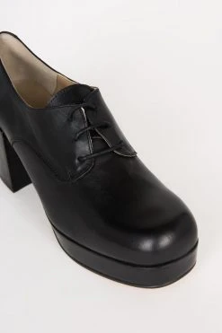 Intentionally Blank ALBANY PLATFORM OXFORD Black