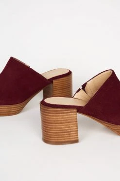 Intentionally Blank SHOES FACTS CLOG Raspberry