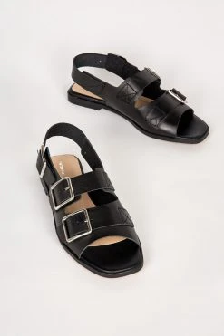 Intentionally Blank NEW ARRIVALS JIJI SANDAL Black