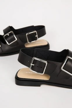 Intentionally Blank NEW ARRIVALS JIJI SANDAL Black