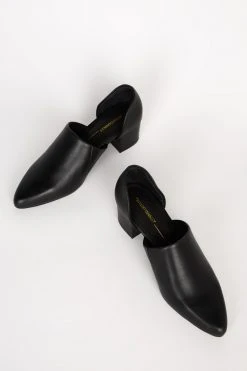 Intentionally Blank SHOES PERF-HI HEEL Black