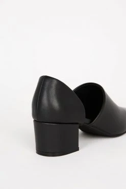Intentionally Blank SHOES PERF-HI HEEL Black