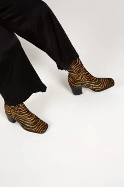 Intentionally Blank PG BOOT Tiger SHOES