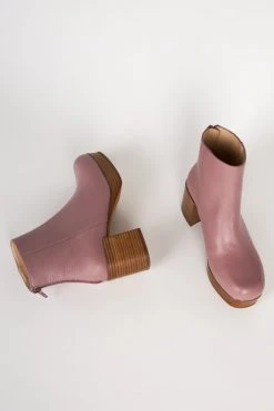 Intentionally Blank SPEED PLATFORM BOOT Lilac